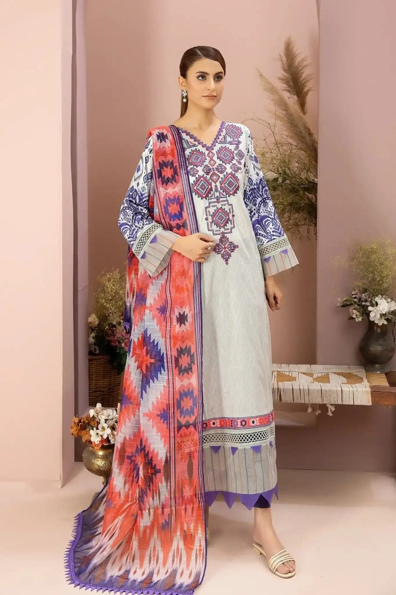 LEYLA LUXURY LAWN UNSTITCHED KPR-D-22 (2PC)