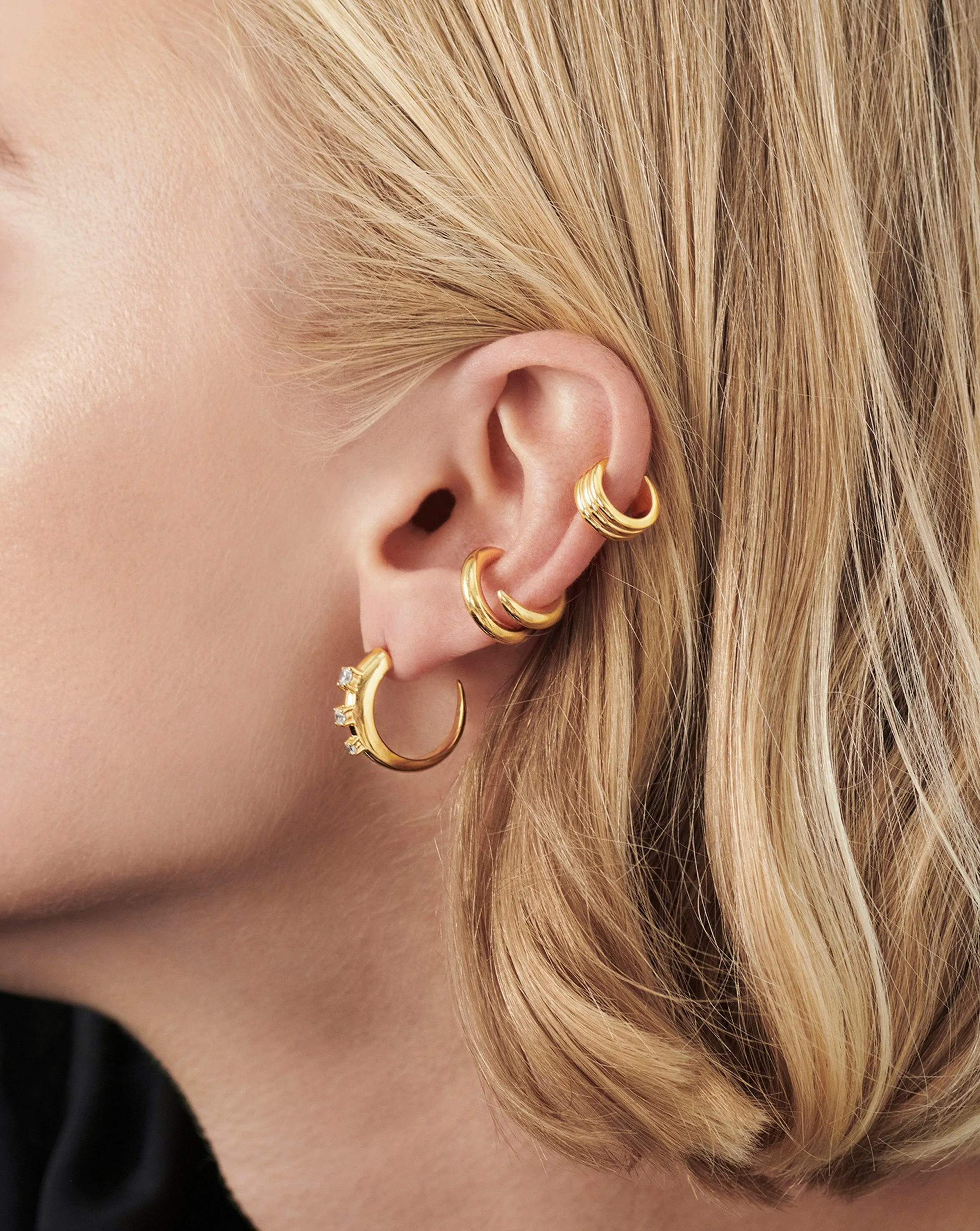 Medium Claw Studded Hoop Earrings