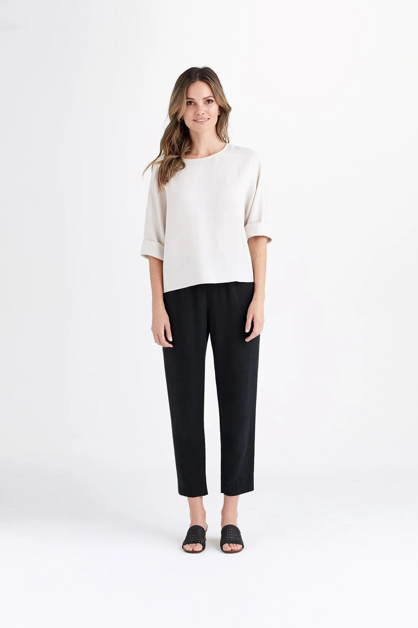 The Linen Tapered Pant